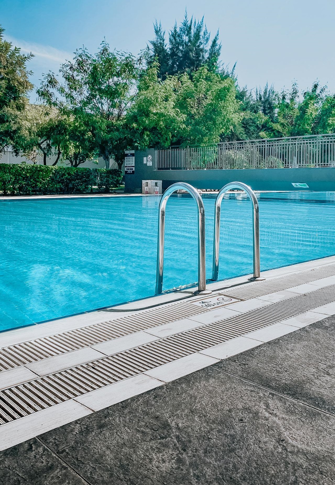 fuga en piscina