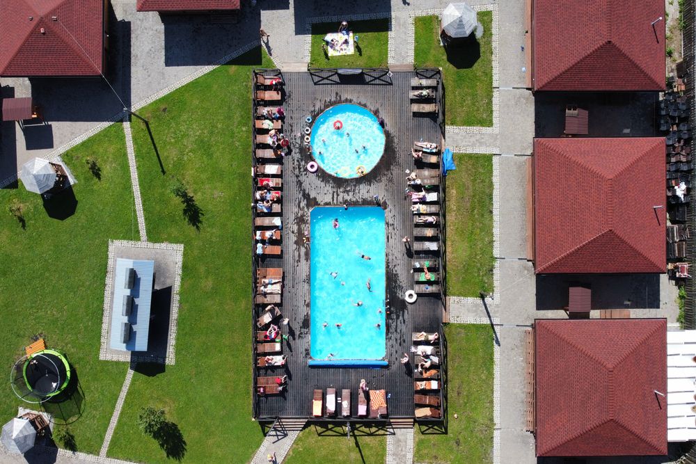 Fuga de agua en piscinas en zona noroeste de Madrid